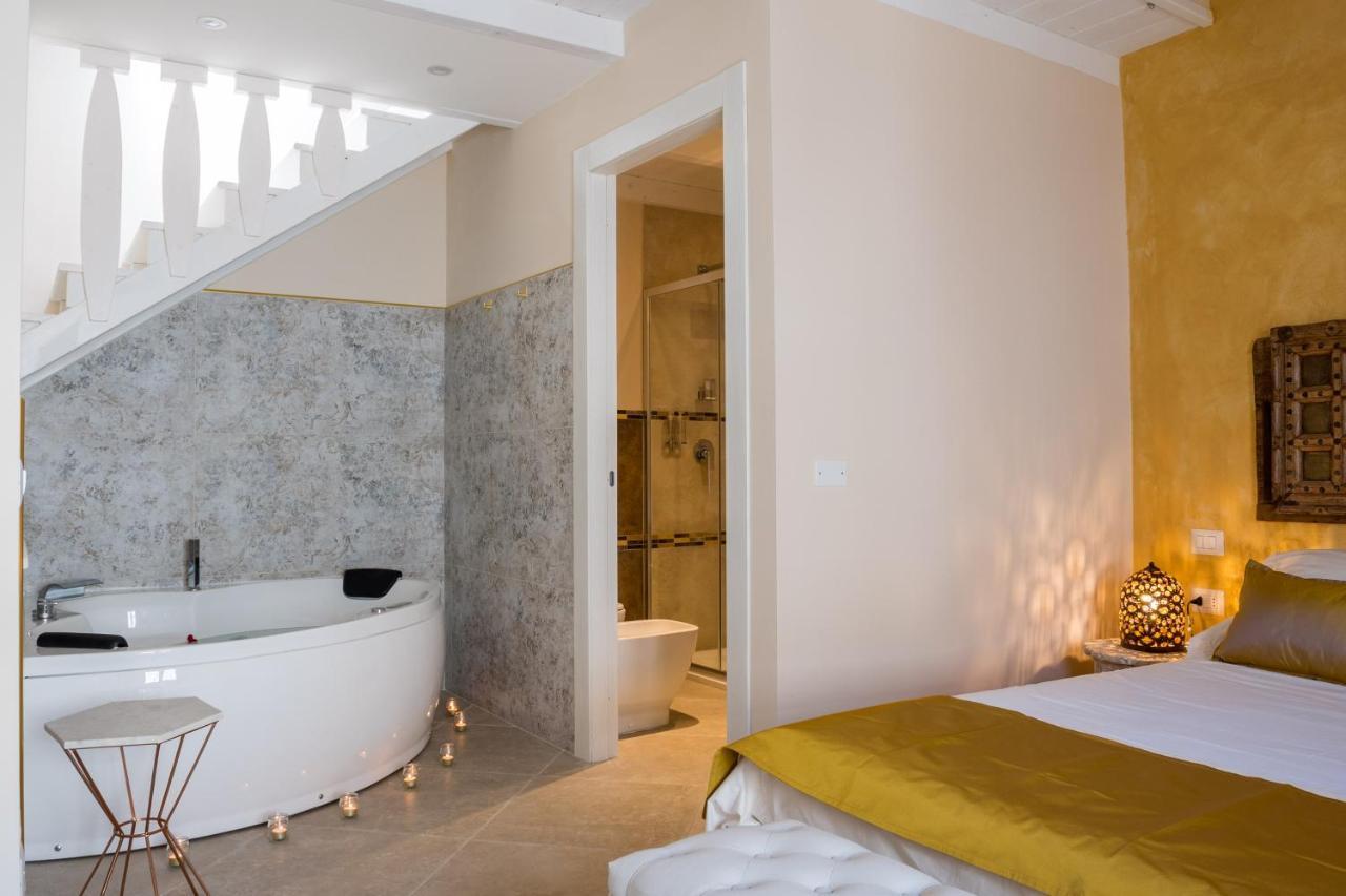 Moon'S Tower Suite&Rooms 斯库索港 外观 照片