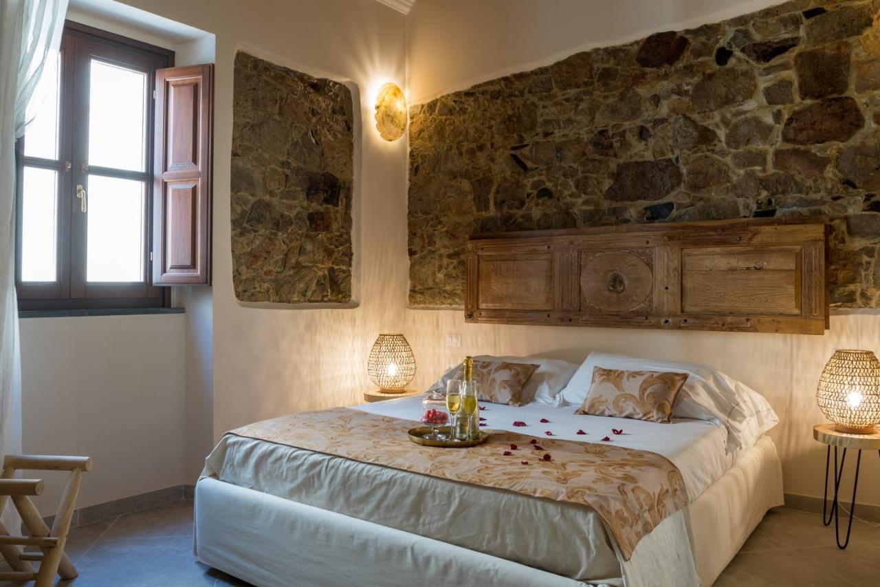 Moon'S Tower Suite&Rooms 斯库索港 外观 照片